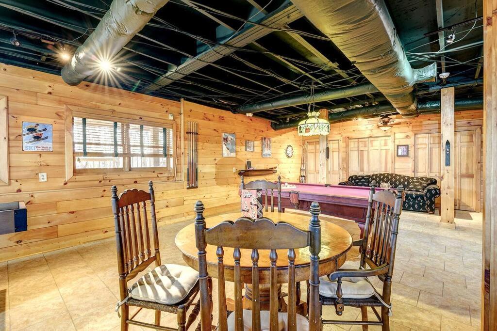 Blue Ridge Bliss- Spacious Cabin, Pets, Hot Tub! Exterior foto
