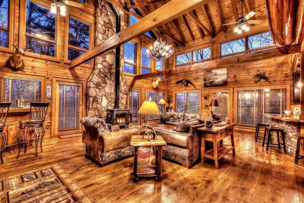 Blue Ridge Bliss- Spacious Cabin, Pets, Hot Tub! Exterior foto