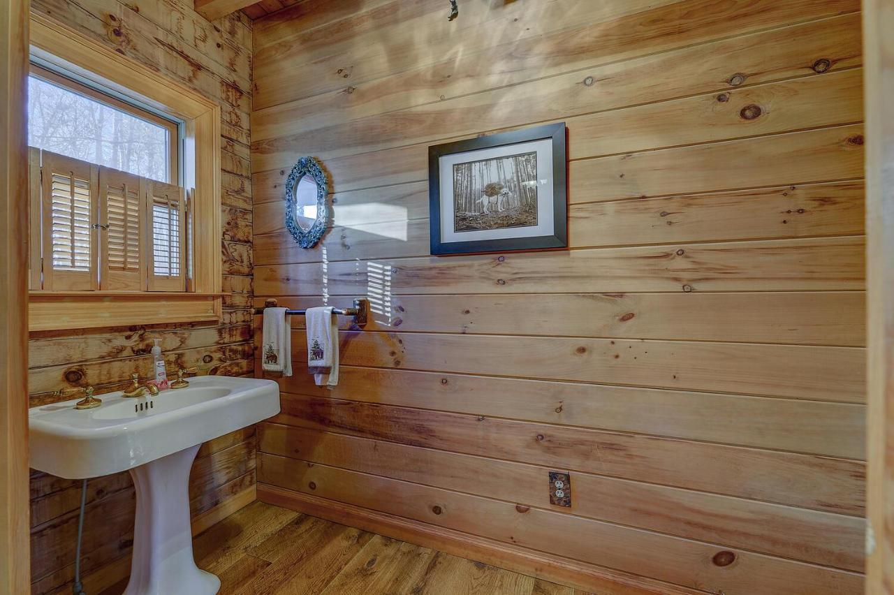 Blue Ridge Bliss- Spacious Cabin, Pets, Hot Tub! Exterior foto