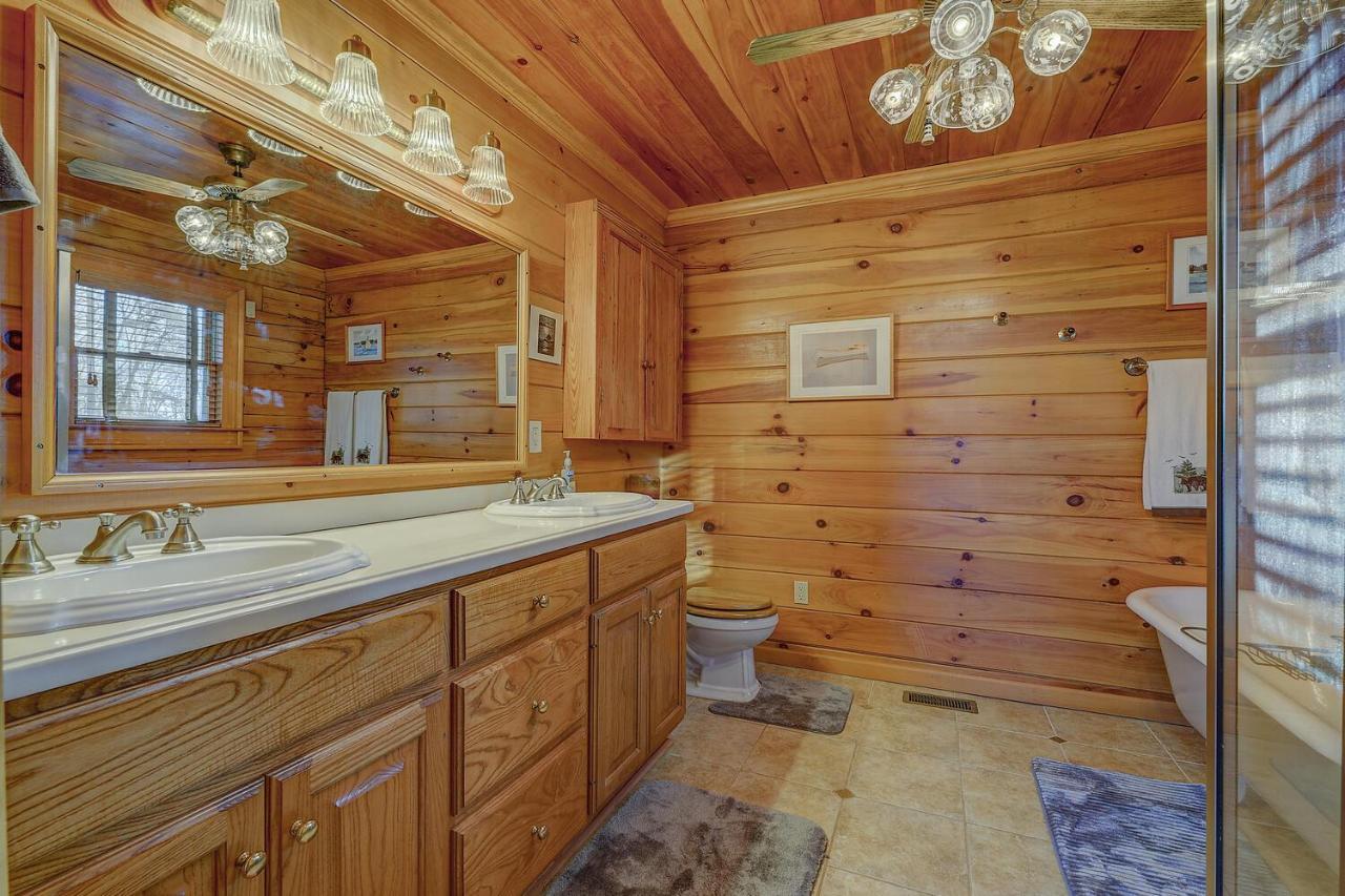 Blue Ridge Bliss- Spacious Cabin, Pets, Hot Tub! Exterior foto